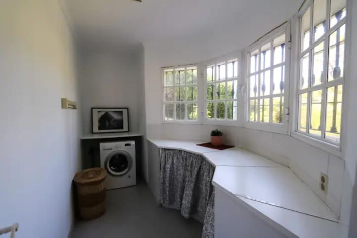 Image No.19-5 Bed Villa / Detached for sale