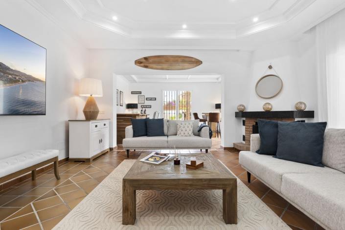 Image No.2-Villa de 5 chambres à vendre à Las Chapas