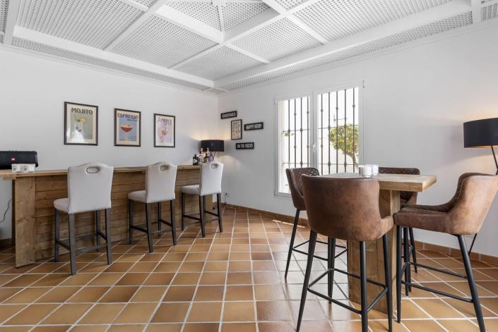 Image No.8-Villa de 5 chambres à vendre à Las Chapas