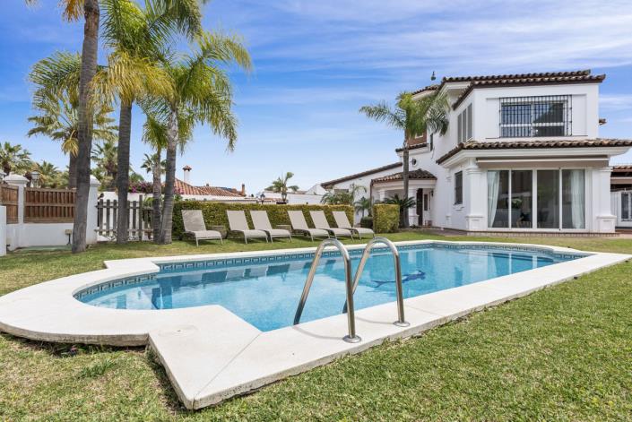 Image No.43-Villa de 5 chambres à vendre à Las Chapas