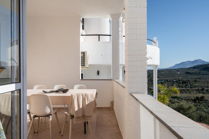 Image No.3-3 Bed Townhouse for sale