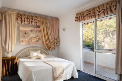 13-5fd73dea700db77384c091ca9818b1a9