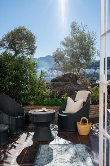 Image No.19-3 Bed Townhouse for sale