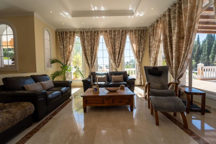 Image No.37-5 Bed Villa for sale