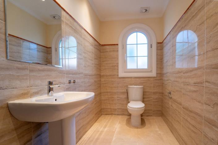 Image No.56-5 Bed Villa for sale