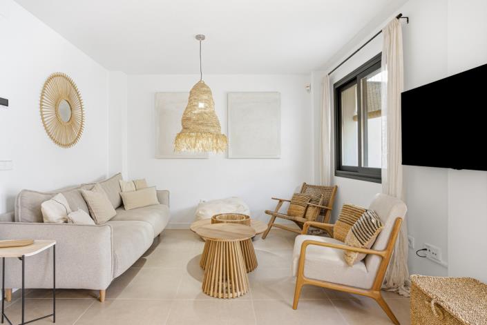 Image No.14-3 Bed Townhouse for sale