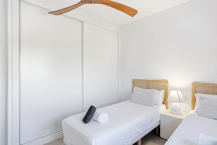 Image No.21-3 Bed Townhouse for sale