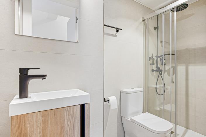 Image No.30-3 Bed Townhouse for sale