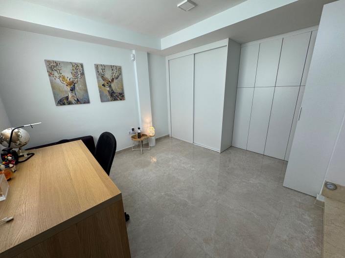 Image No.9-4 Bed Townhouse for sale