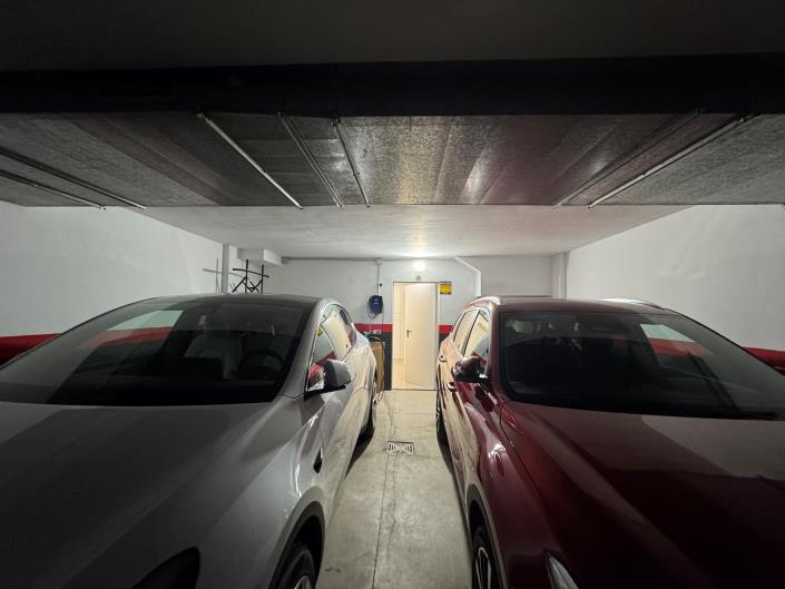 Image No.28-4 Bed Townhouse for sale