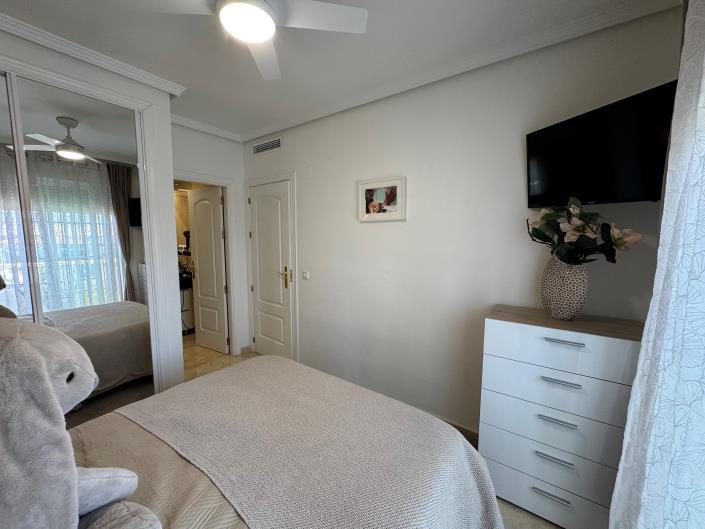 Image No.19-4 Bed Townhouse for sale