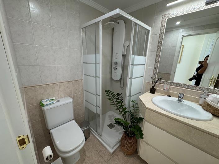 Image No.21-4 Bed Townhouse for sale