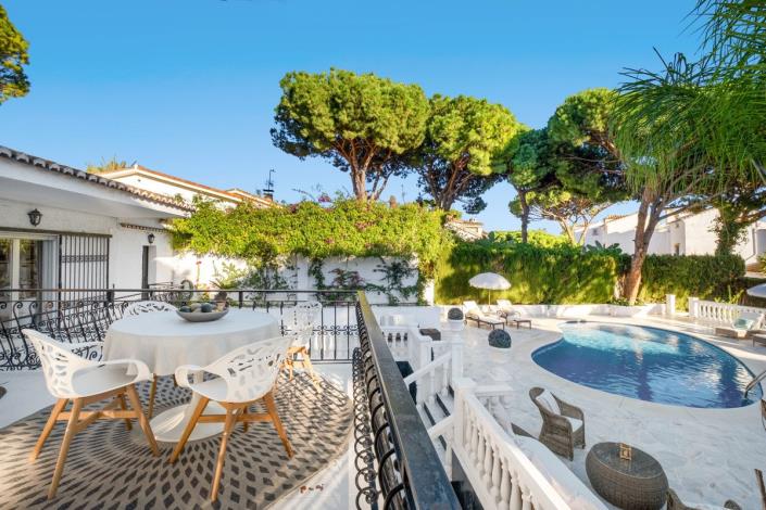 Image No.8-6 Bed Villa for sale