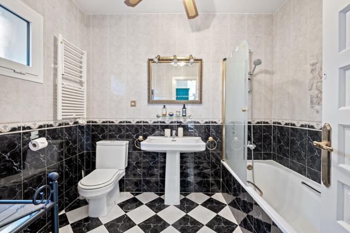 Image No.22-6 Bed Villa for sale