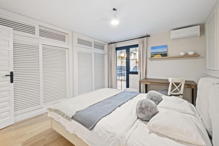 Image No.28-6 Bed Villa for sale