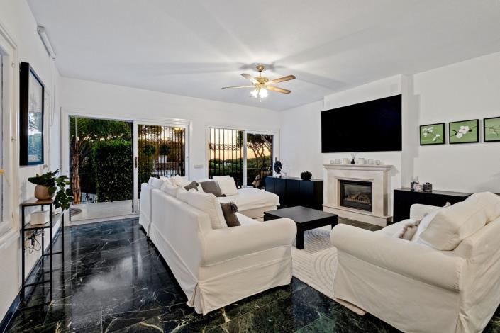 Image No.38-6 Bed Villa for sale