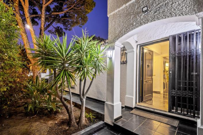 Image No.50-6 Bed Villa for sale