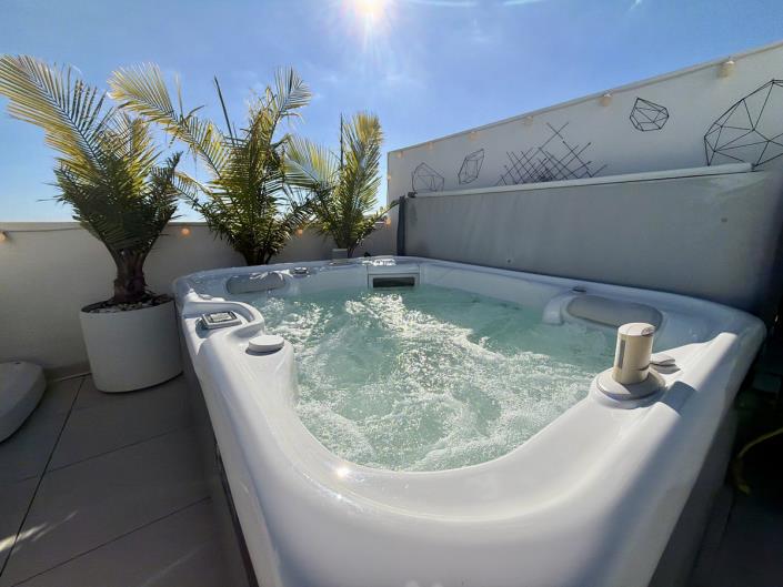 Image No.26-2 Bed Penthouse for sale