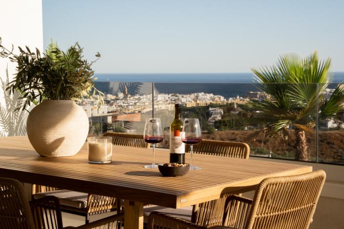 Image No.22-3 Bed Apartment for sale