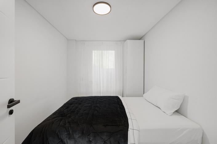 Image No.20-3 Bed Apartment for sale