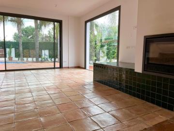 2-5bd7b9d04b45e33852eaf0ec6670150d