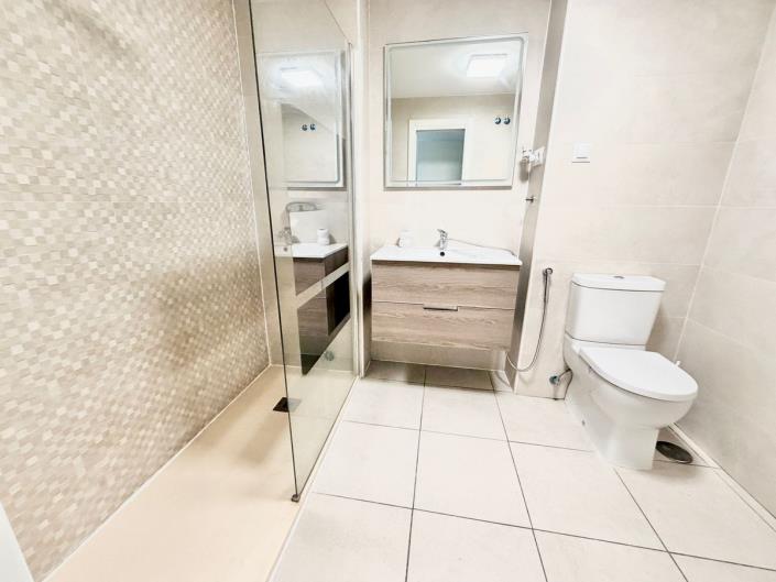 Image No.10-3 Bed Apartment for sale