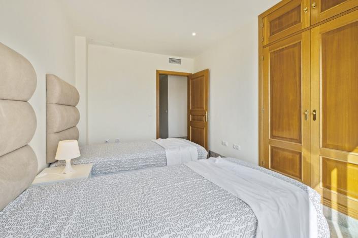 Image No.7-3 Bed Duplex for sale