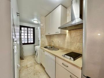 10-bb915d1cb19341576dcdc994b81ab9c5