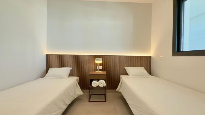 Image No.10-2 Bed Apartment for sale