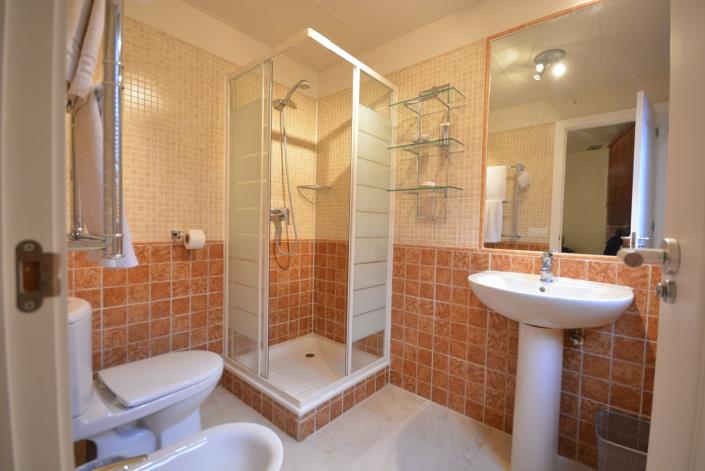 Image No.22-4 Bed Duplex for sale