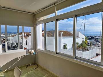 10-bb915d1cb19341576dcdc994b81ab9c5