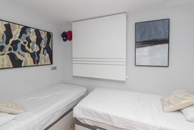 8-e64a9055bba3e77ac8aca3b893cdf826