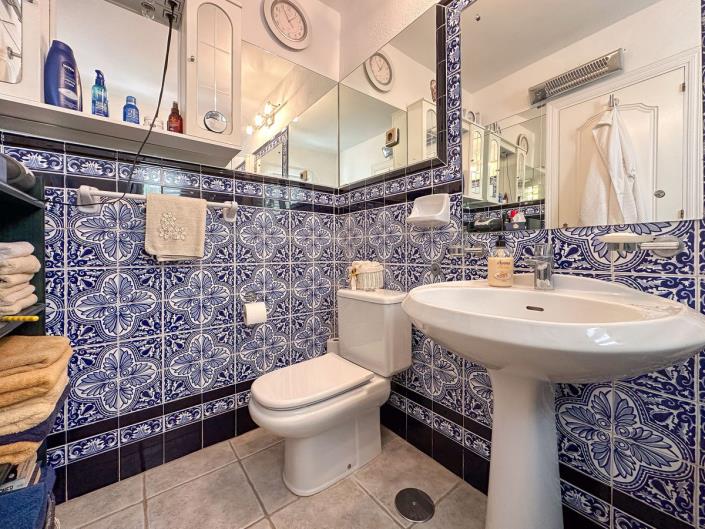 Image No.9-3 Bed Townhouse for sale