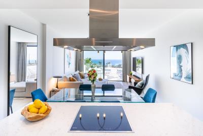 10-bb915d1cb19341576dcdc994b81ab9c5