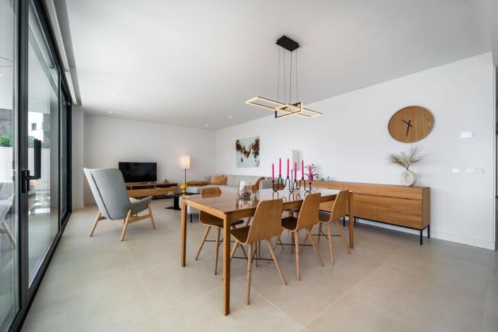 Image No.10-3 Bed Apartment for sale