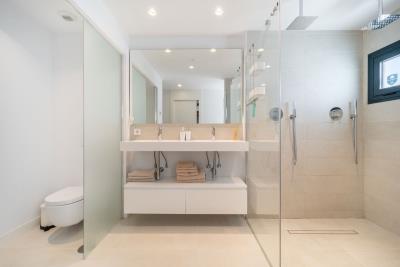 11-20939a0134ad724a8cb2a801094d15a4