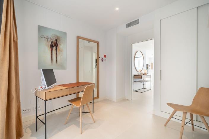 Image No.20-3 Bed Apartment for sale