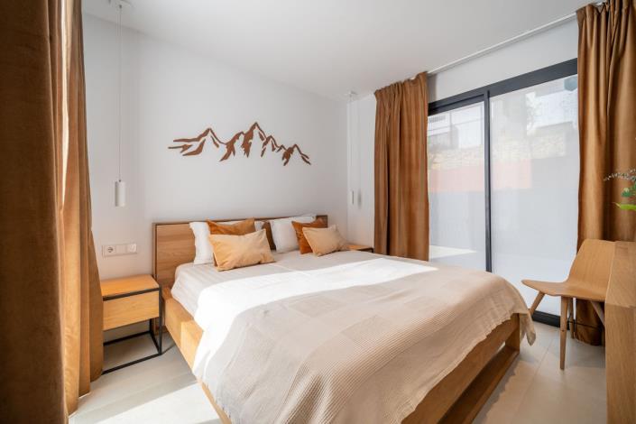 Image No.21-3 Bed Apartment for sale