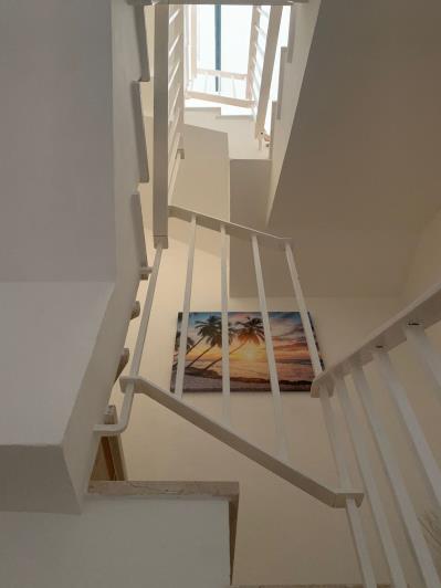 Image No.11-4 Bed Townhouse for sale