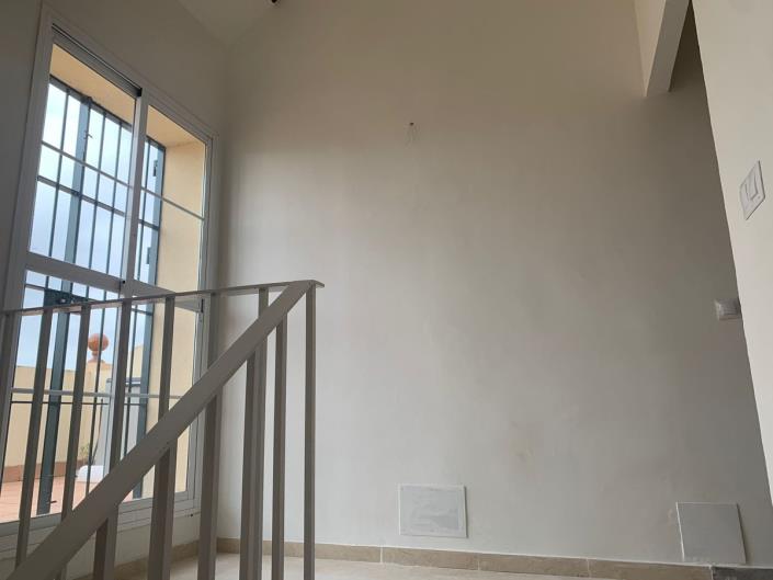 Image No.16-4 Bed Townhouse for sale