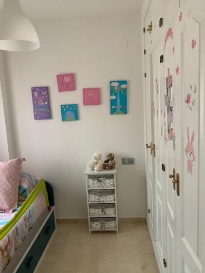 Image No.18-4 Bed Townhouse for sale