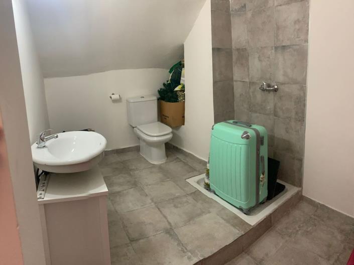 Image No.20-4 Bed Townhouse for sale