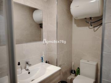 11-20939a0134ad724a8cb2a801094d15a4