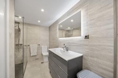 12-53013098fcab6c38b1379cd33298e050