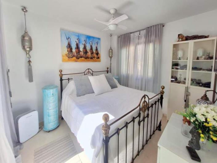 Image No.15-3 Bed Apartment for sale