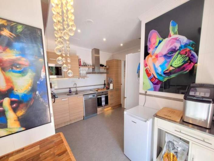 Image No.24-3 Bed Apartment for sale