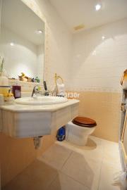 11-20939a0134ad724a8cb2a801094d15a4