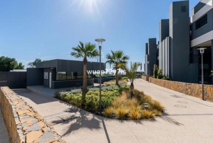 Image No.23-3 Bed Apartment for sale