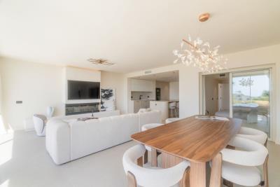 11-20939a0134ad724a8cb2a801094d15a4