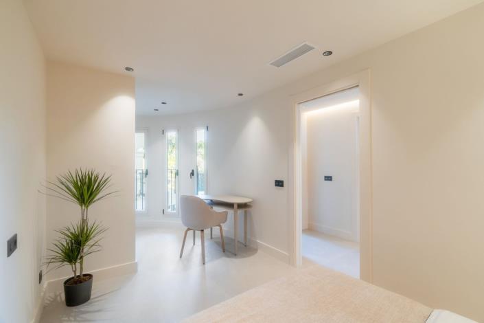 Image No.18-3 Bed Apartment for sale